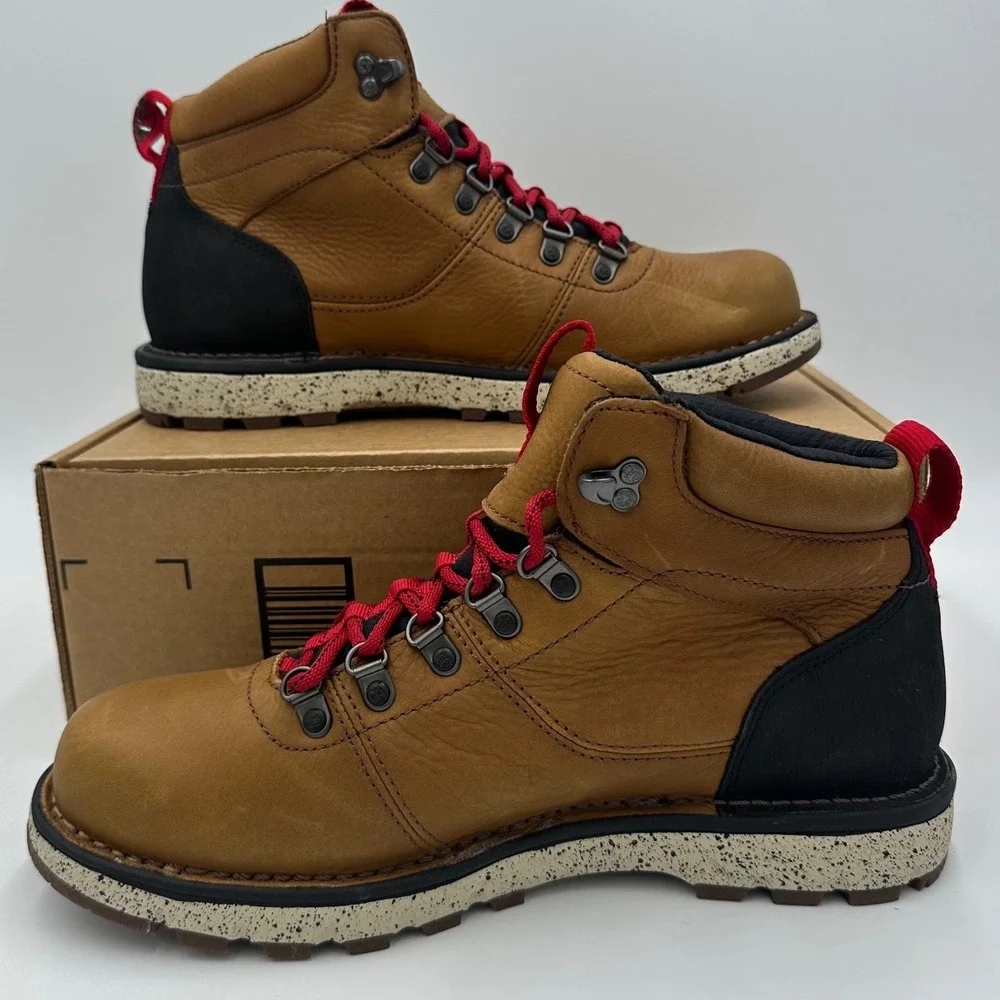 Rocky Hiker Boots Mens 9.5 Brown Legacy 32 Waterproof Vibram RKS0538 NEW